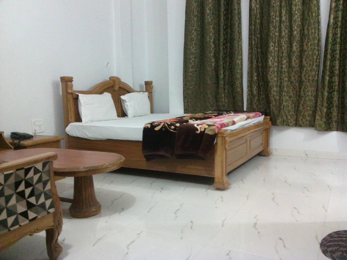 فاراناسي Dynasty Guest House المظهر الخارجي الصورة